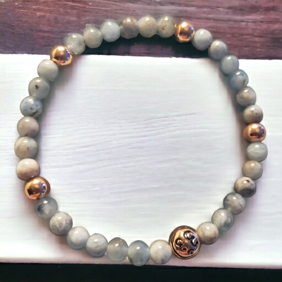 Aquamarine & Gold Beaded Handcrafted Bracelet - Picture 2 of 5